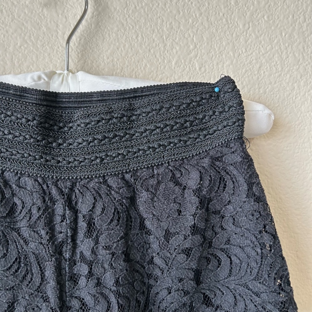 Lace Shorts Black Trim Hem Elastic Waist Lined by Ambiance Size Small - Picture 3 of 12